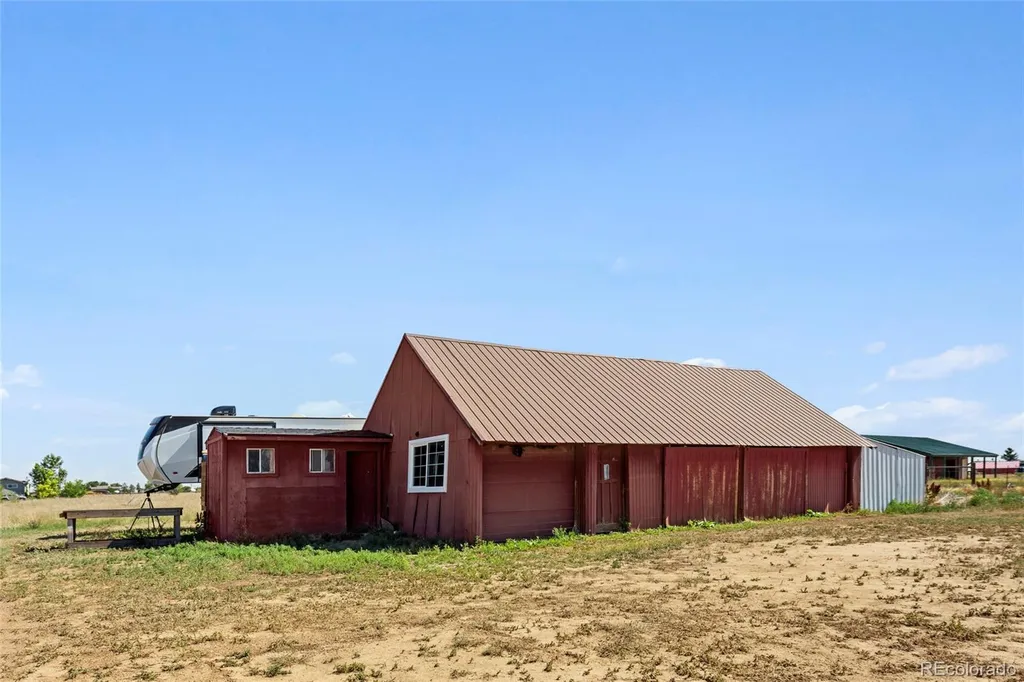 54465 E County Road 6 Strasburg CO 80136