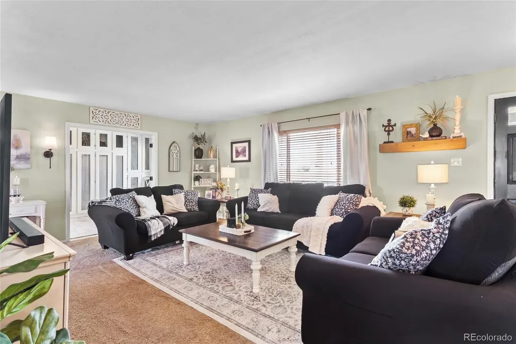 54465 E County Road 6 Strasburg CO 80136