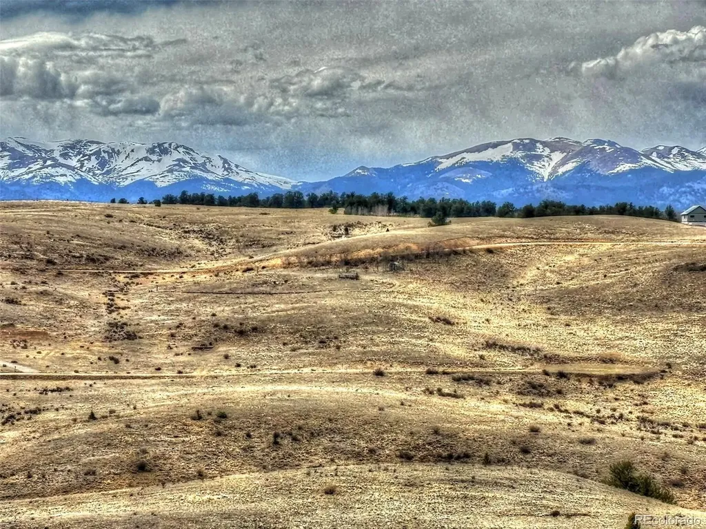 317 Lippzana Road Como CO 80432
