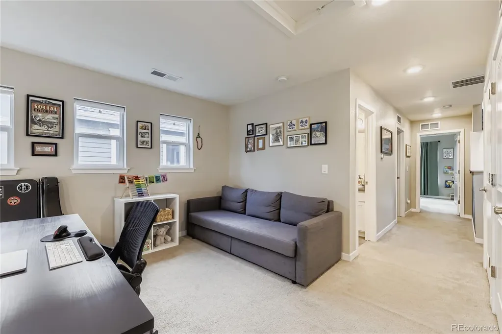 2833 S Fox Street Englewood CO 80110