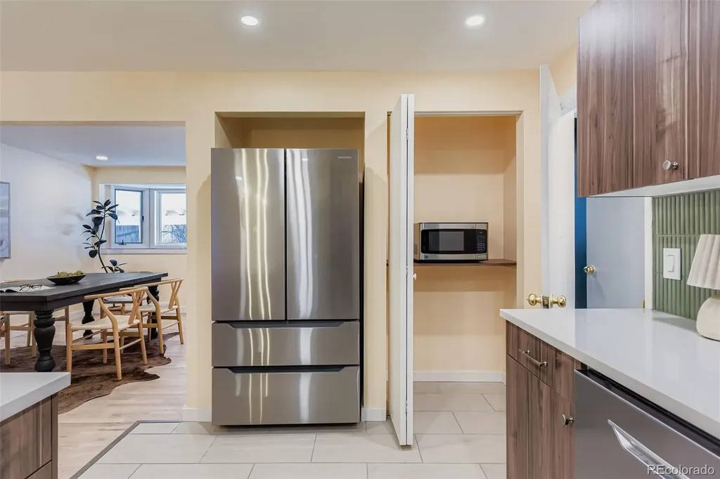 4264 W Radcliff Avenue Denver CO 80236