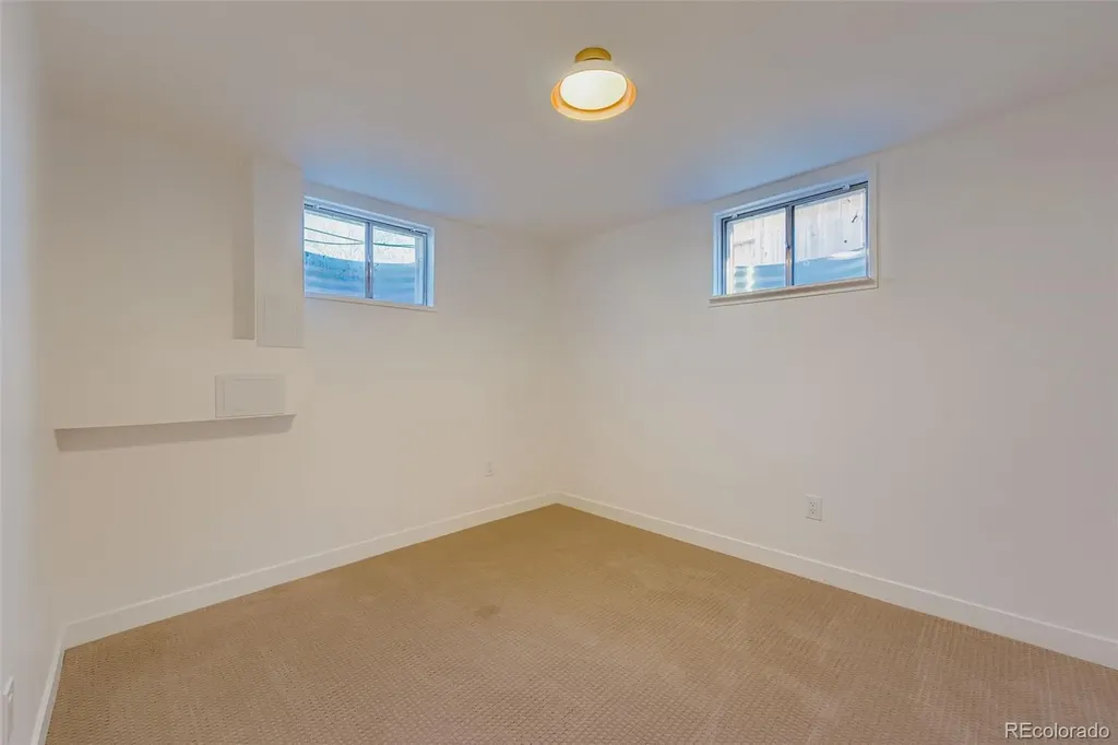 4264 W Radcliff Avenue Denver CO 80236