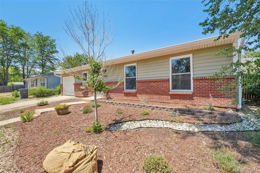 1805 Lyonesse Street Lafayette CO 80026