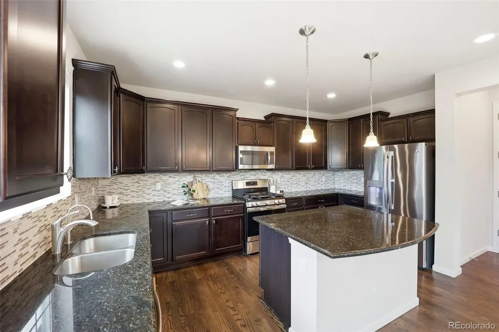 7566 S Quantock Court Aurora CO 80016