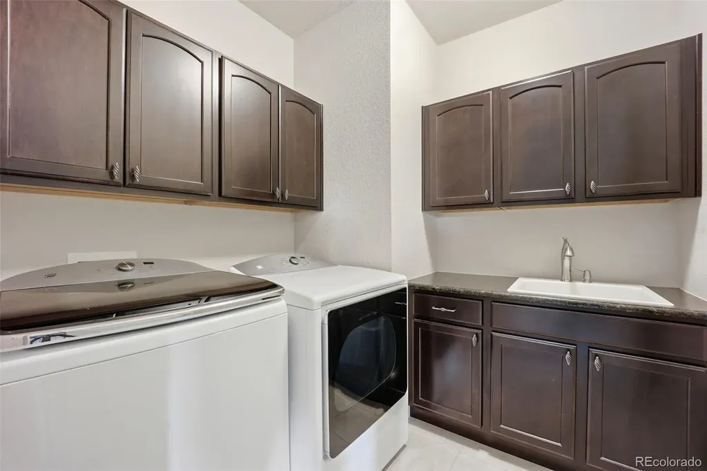 7566 S Quantock Court Aurora CO 80016
