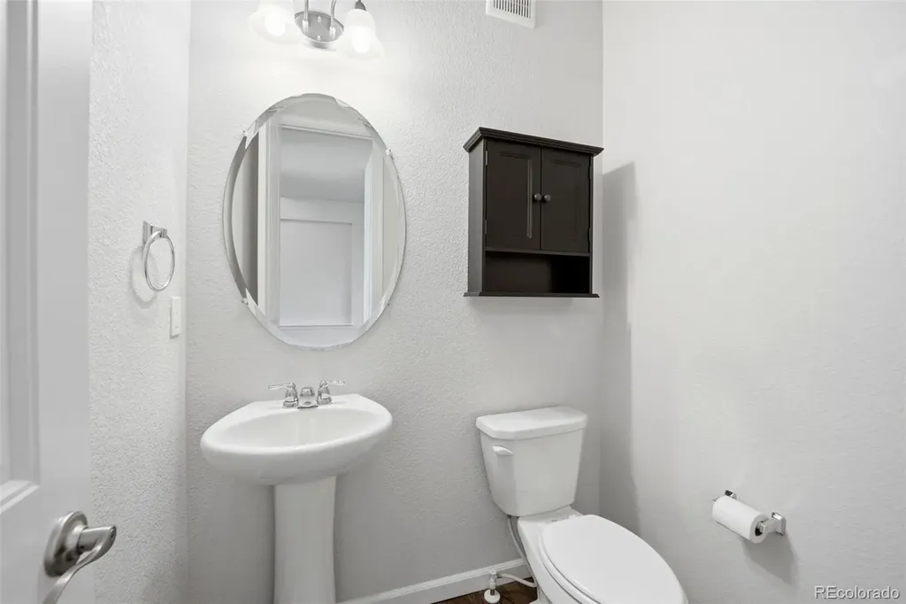 7566 S Quantock Court Aurora CO 80016