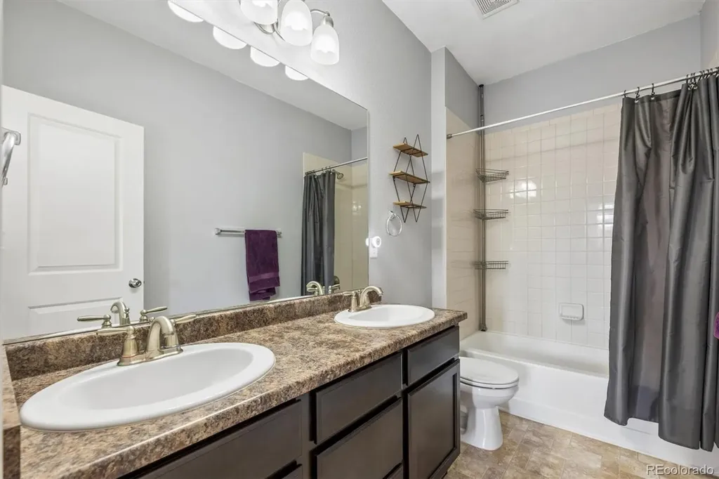 6918 S Elk Court Aurora CO 80016