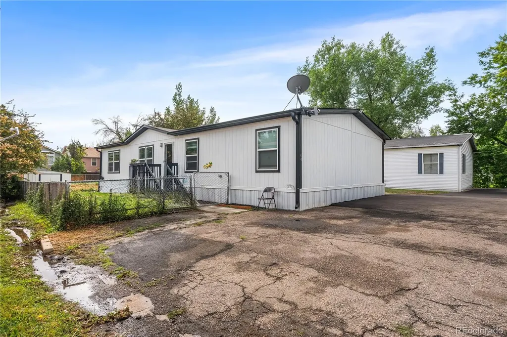 12205 Perry Street Broomfield CO 80020
