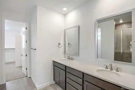 24704 E Kettle Court Aurora CO 80016