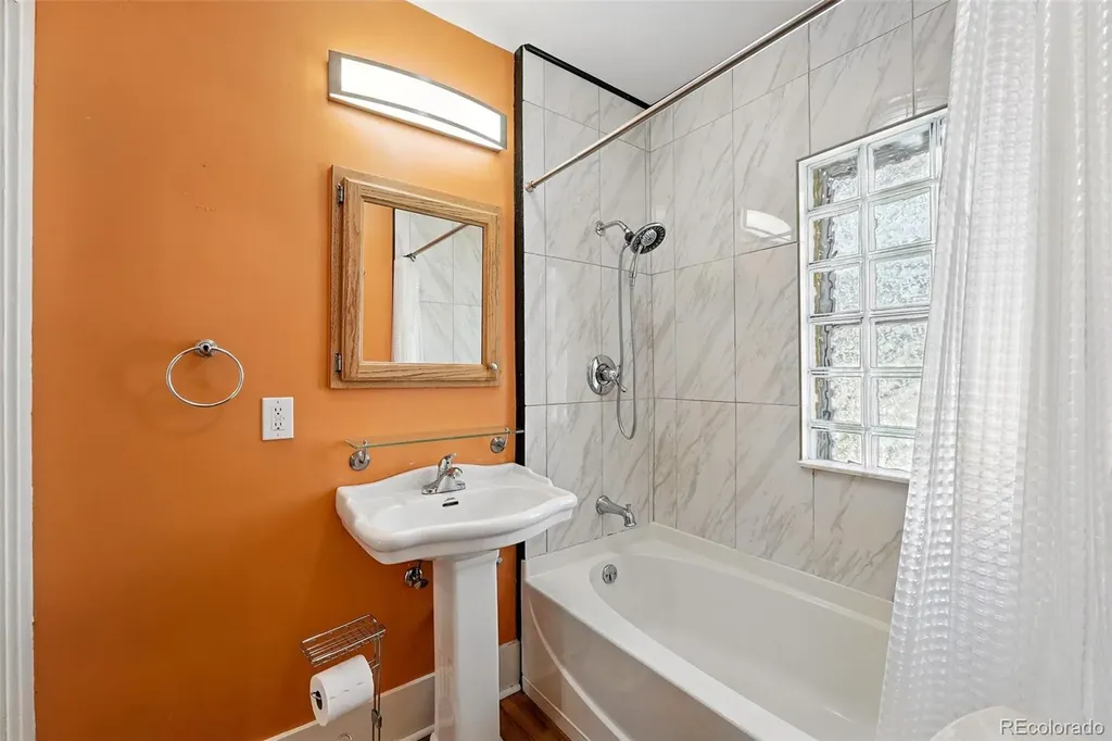 2549 Holly Street Denver CO 80207