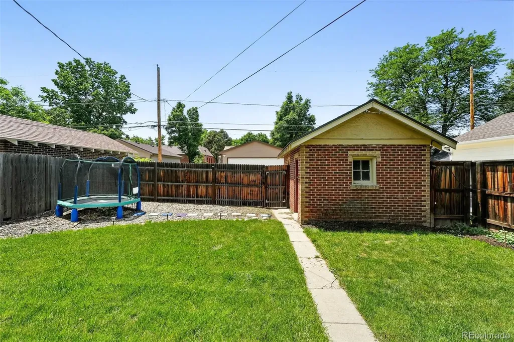 2549 Holly Street Denver CO 80207