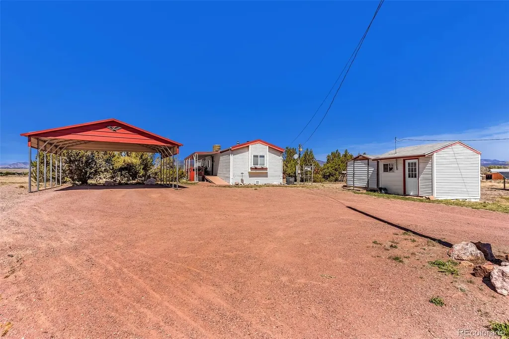 325 5th Street Penrose CO 81240