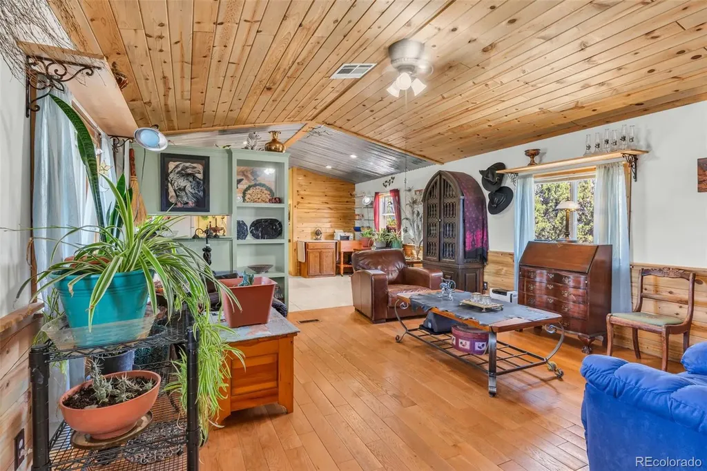 325 5th Street Penrose CO 81240