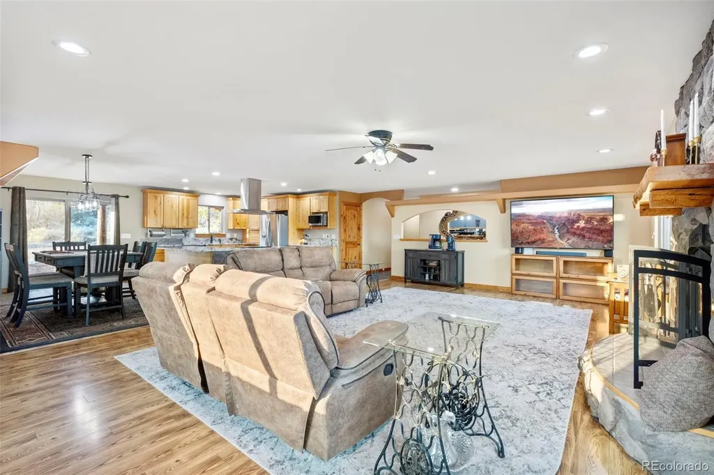 507 Van Egmond Drive Penrose CO 81240