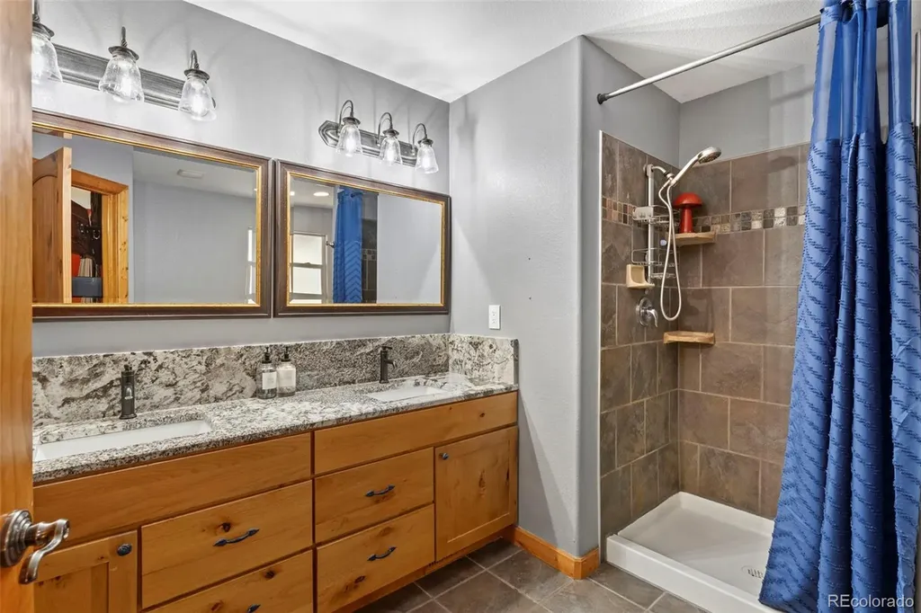 507 Van Egmond Drive Penrose CO 81240