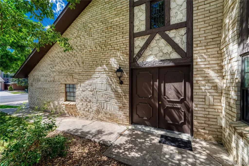 4250 S Olive Street Denver CO 80237