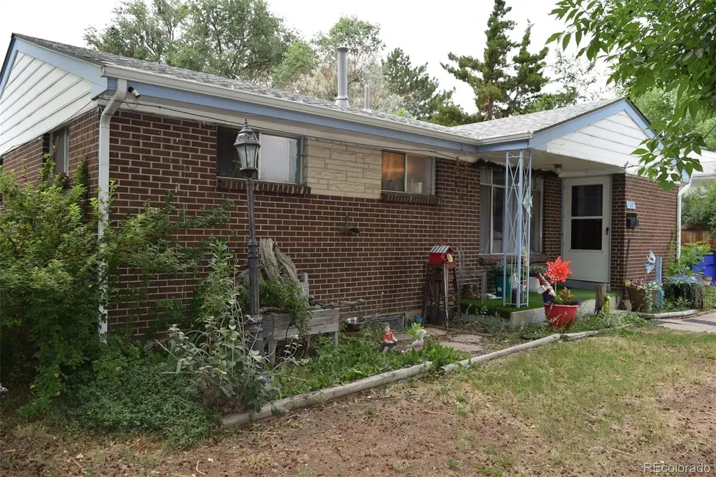 2605 Xanadu Street Aurora CO 80011