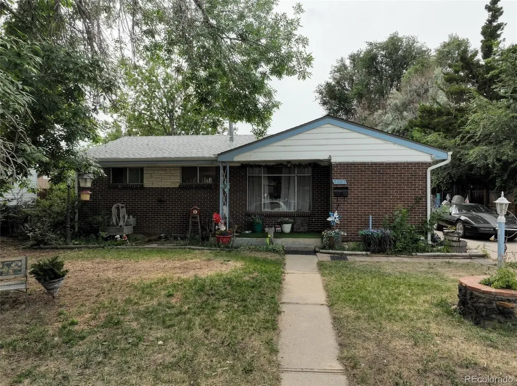 2605 Xanadu Street Aurora CO 80011