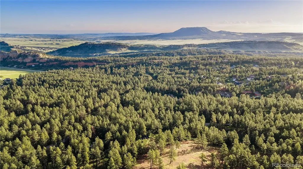 8125 Bannock Drive Larkspur CO 80118