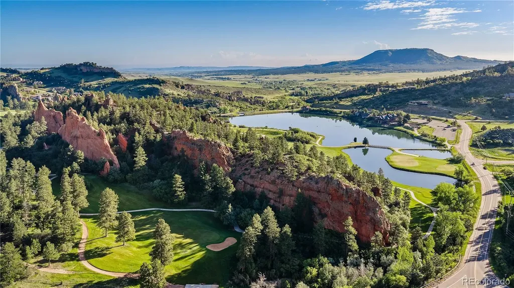 8125 Bannock Drive Larkspur CO 80118