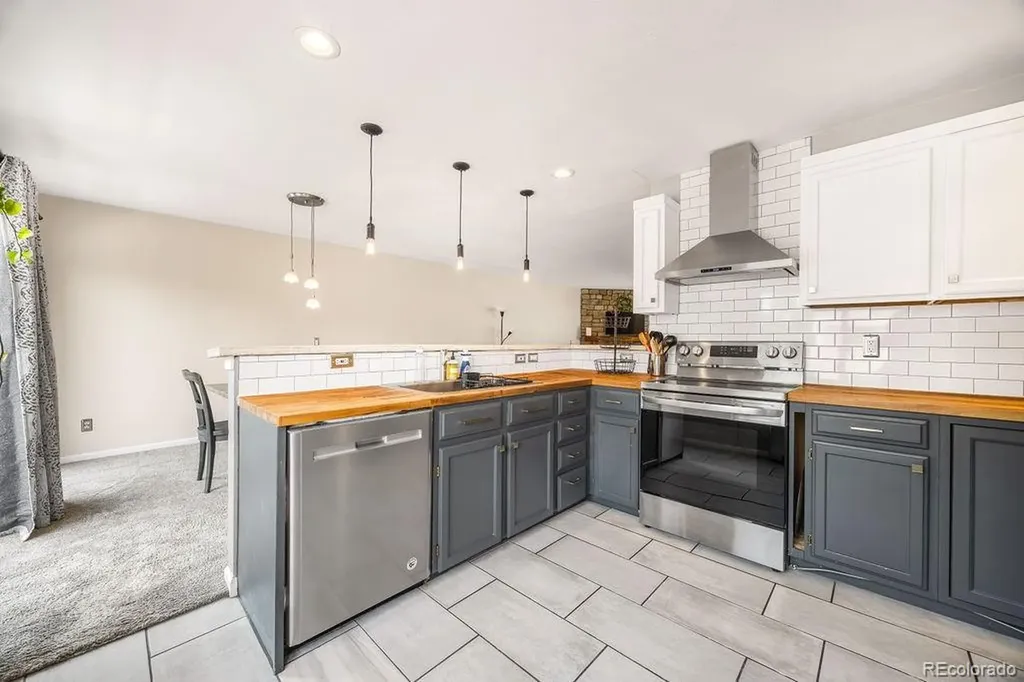 8755 W Cornell Avenue Lakewood CO 80227