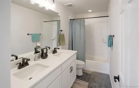 188 S Waterloo Street Aurora CO 80018