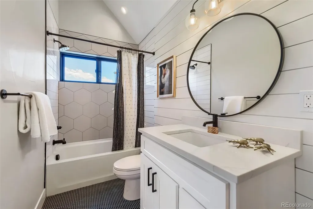 3246 N Speer Boulevard Denver CO 80211