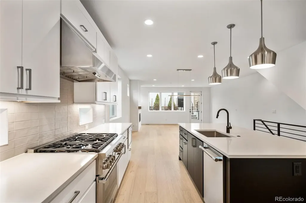 290 Monroe Street Denver CO 80206