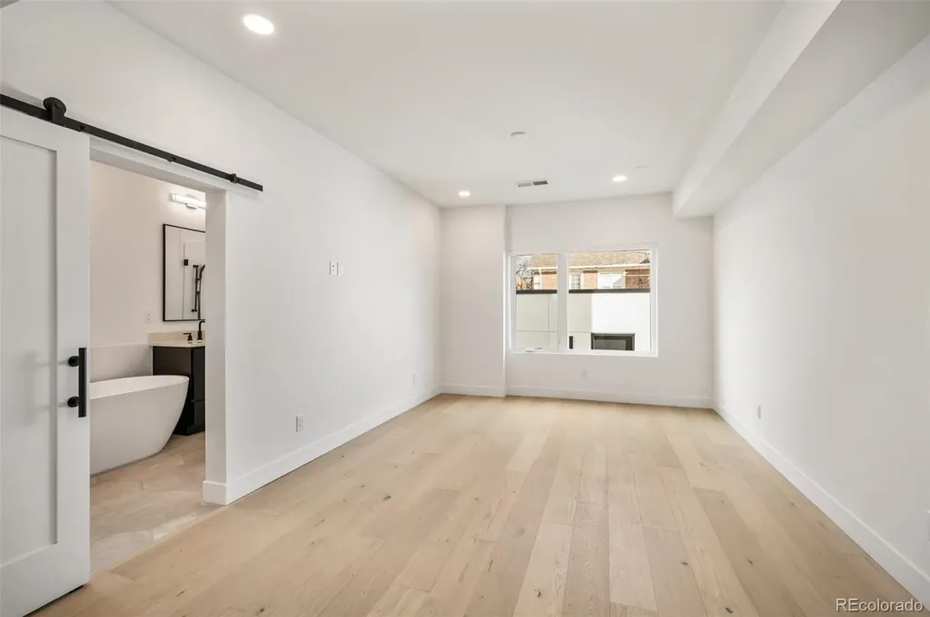 290 Monroe Street Denver CO 80206
