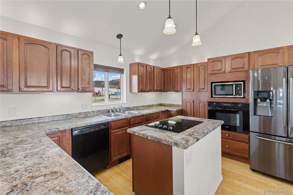 89 Midland Avenue Hartsel CO 80449