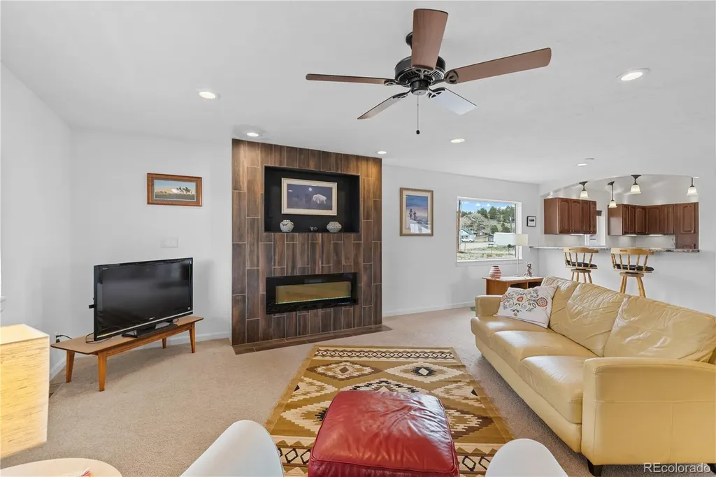 89 Midland Avenue Hartsel CO 80449