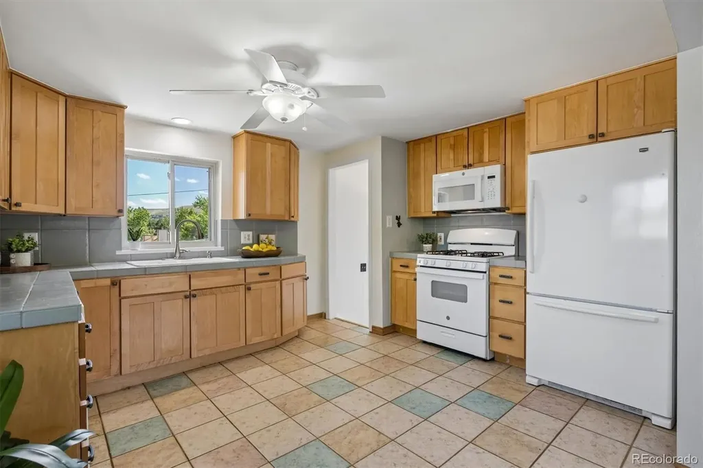 13906 W 7th Avenue Golden CO 80401