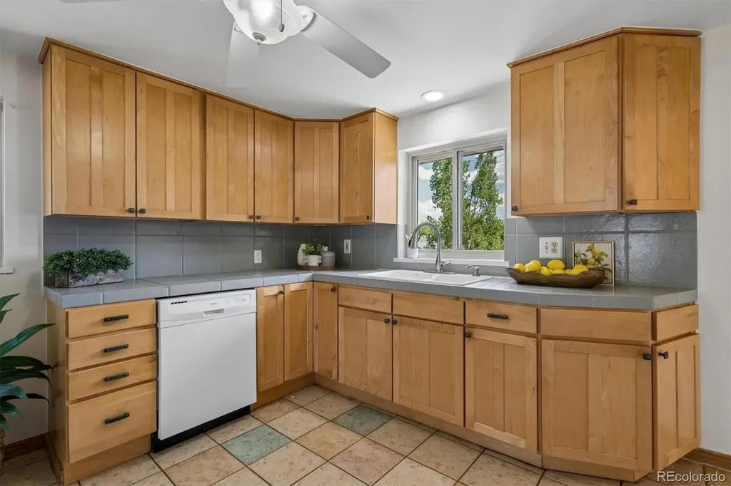 13906 W 7th Avenue Golden CO 80401