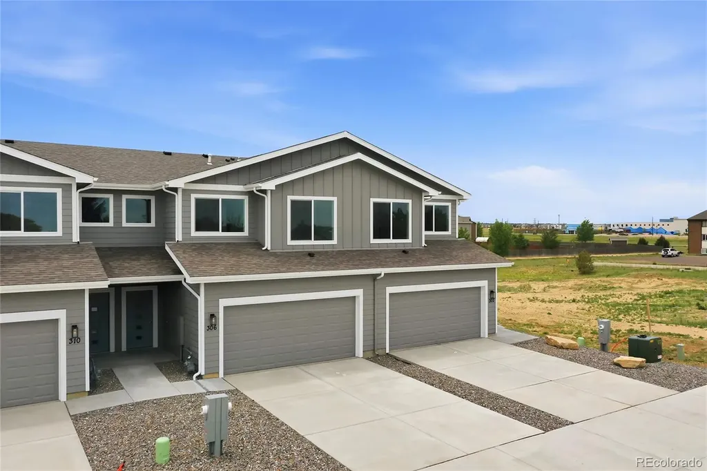 306 Bennett Avenue Bennett CO 80102