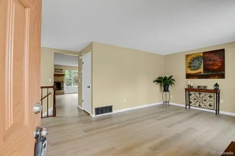 9749 W Fairview Avenue Littleton CO 80127