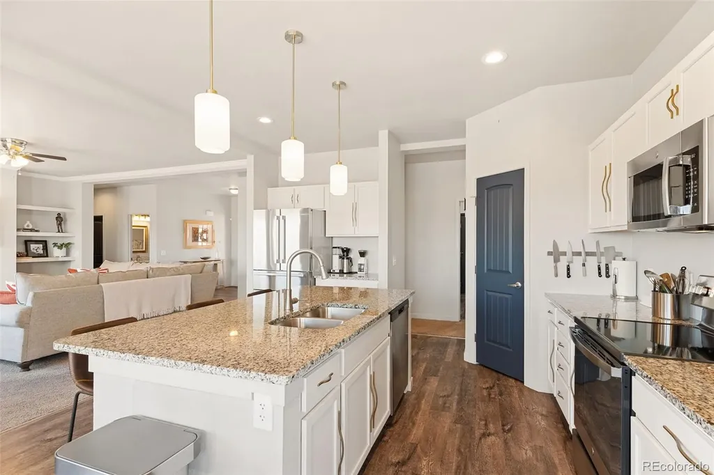 981 E Blackstone Drive Pueblo CO 81007