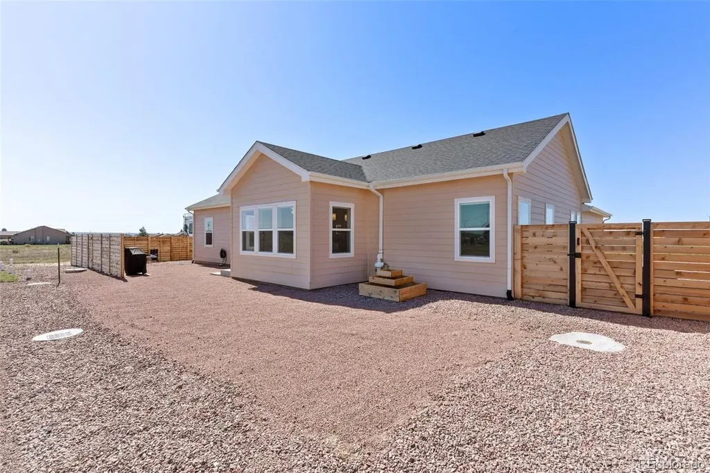 981 E Blackstone Drive Pueblo CO 81007