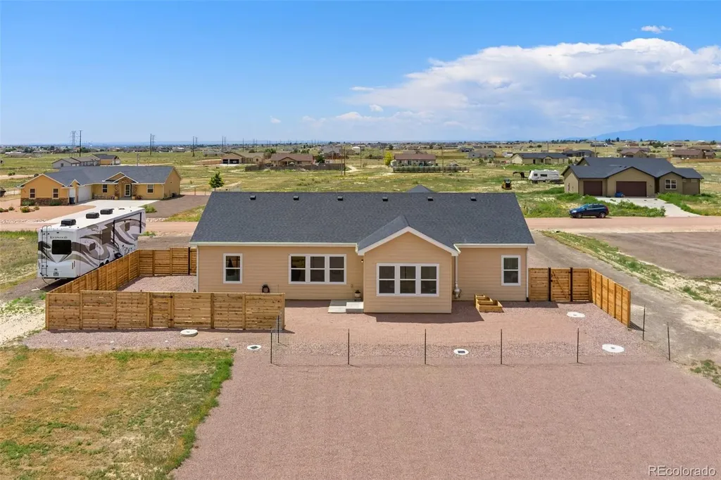 981 E Blackstone Drive Pueblo CO 81007