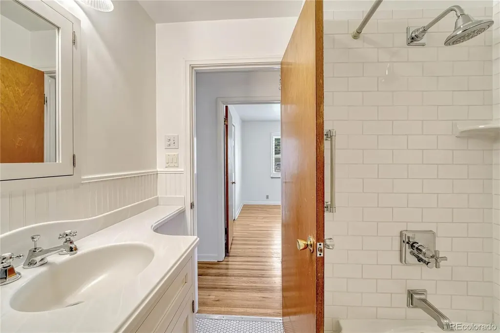 5475 E Atlantic Place Denver CO 80222