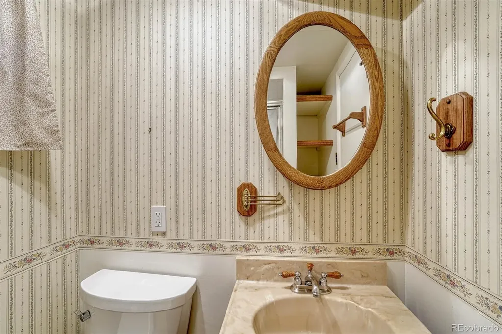 5475 E Atlantic Place Denver CO 80222