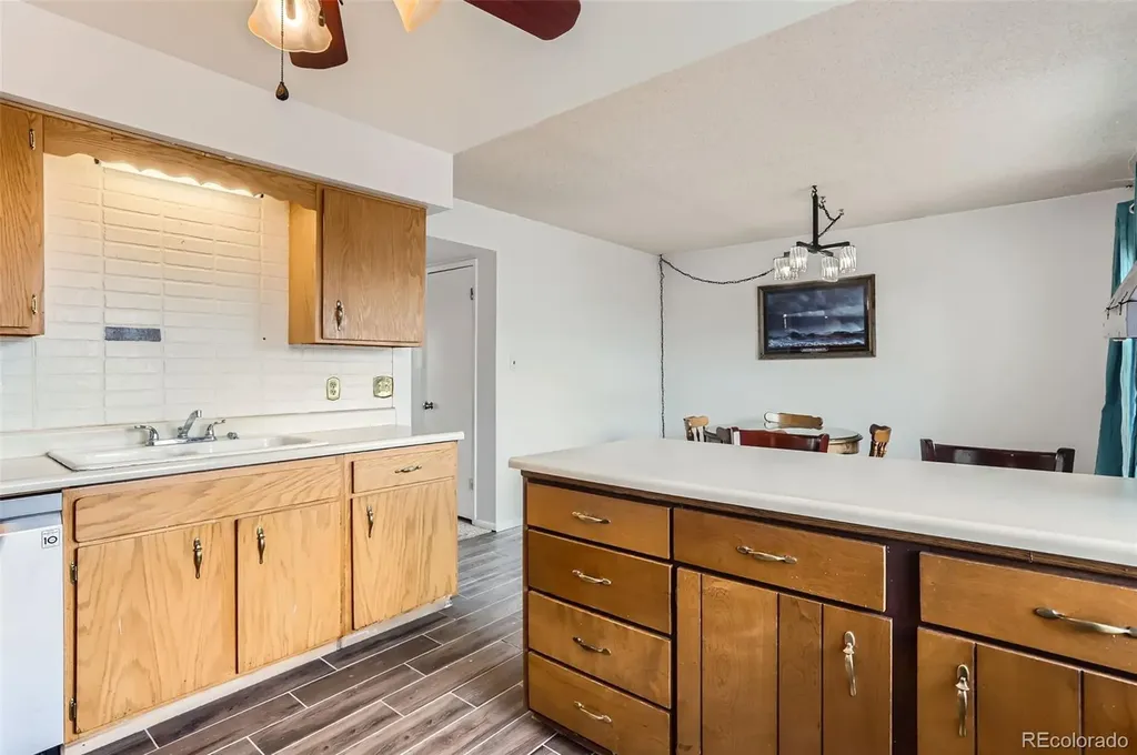 8613 Santa Fe Drive Thornton CO 80260