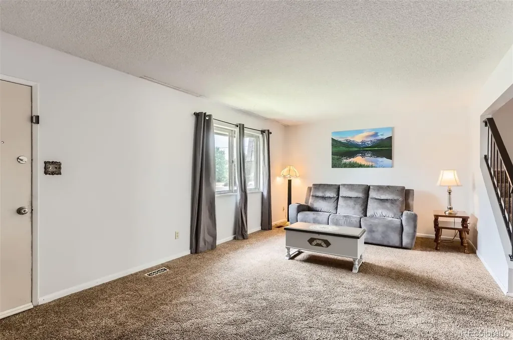 8613 Santa Fe Drive Thornton CO 80260