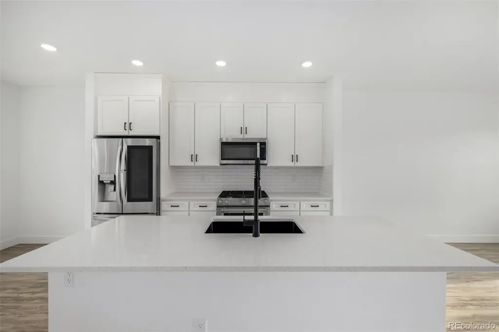 6936 Eliot Street Denver CO 80221