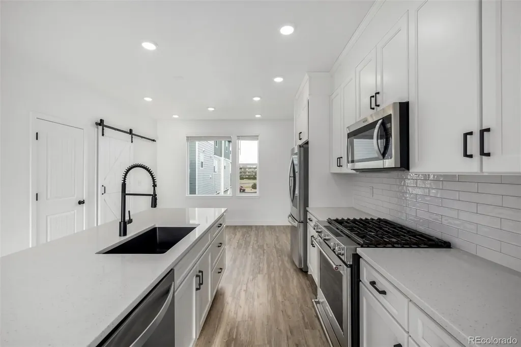 6936 Eliot Street Denver CO 80221