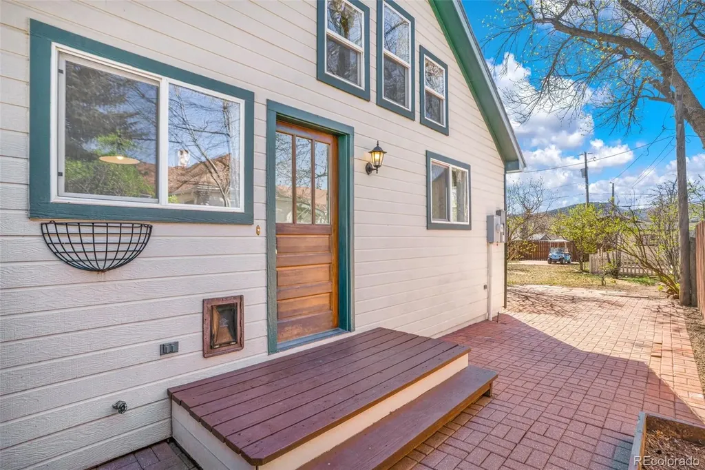 421 Stickney Avenue Lyons CO 80540