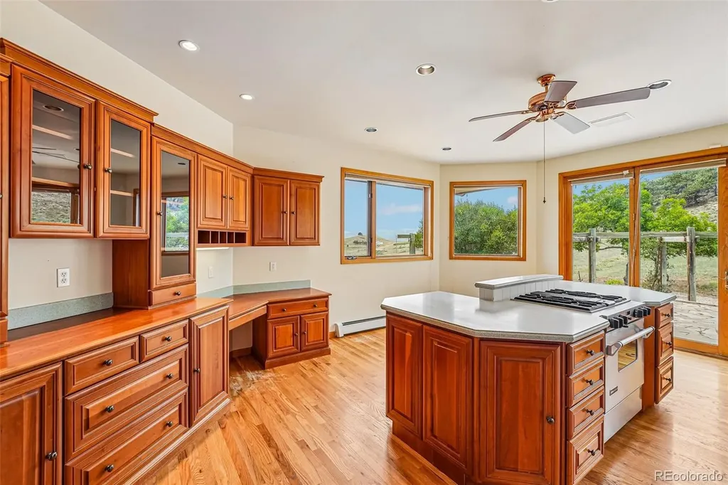 6915 Rabbit Mountain Road Longmont CO 80503