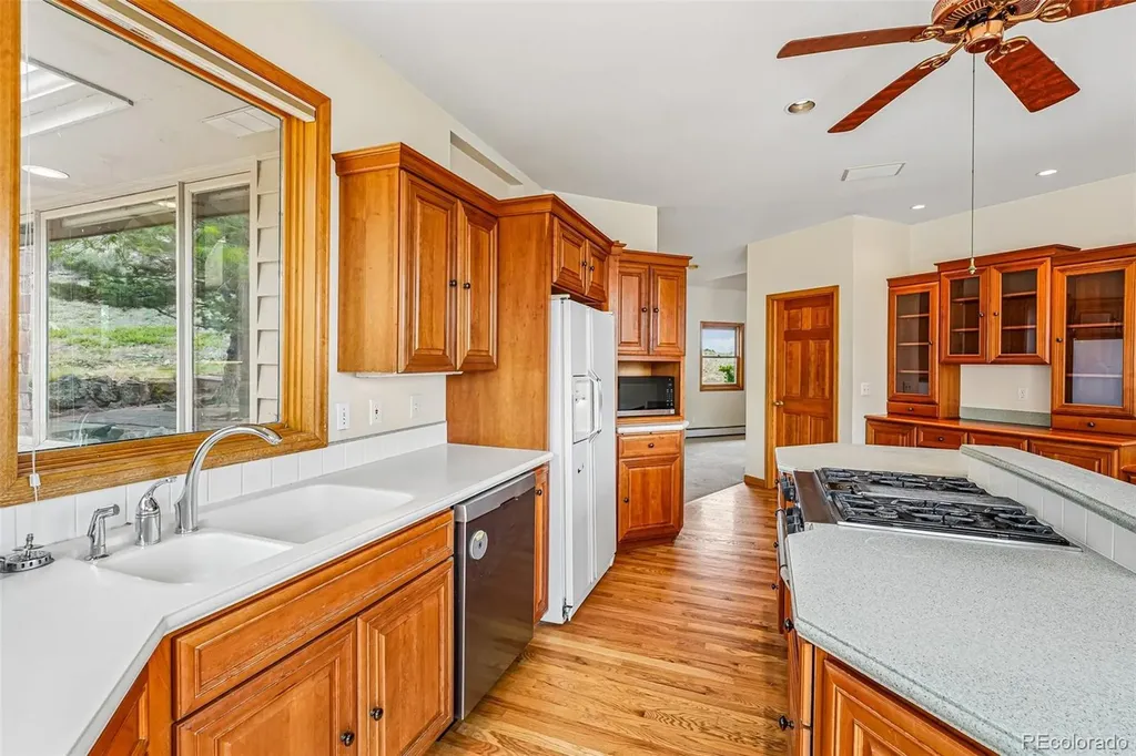 6915 Rabbit Mountain Road Longmont CO 80503