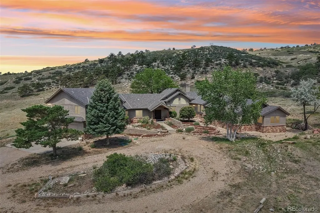 6915 Rabbit Mountain Road Longmont CO 80503