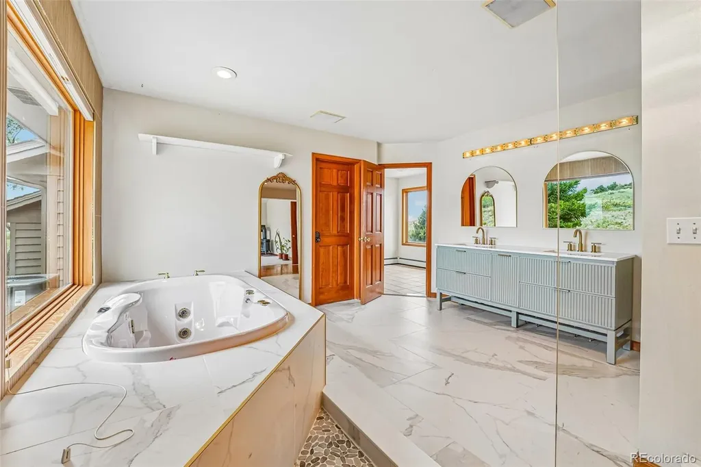 6915 Rabbit Mountain Road Longmont CO 80503