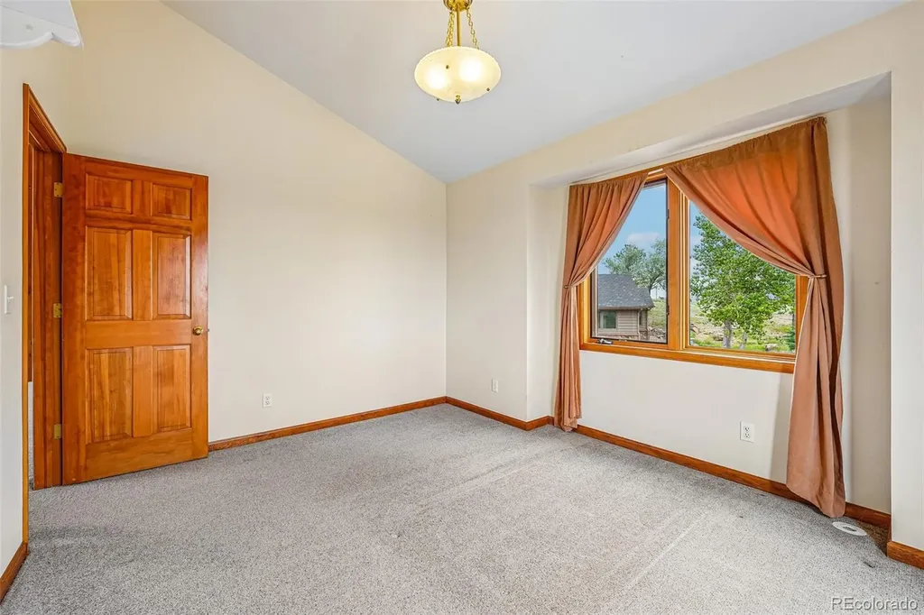 6915 Rabbit Mountain Road Longmont CO 80503